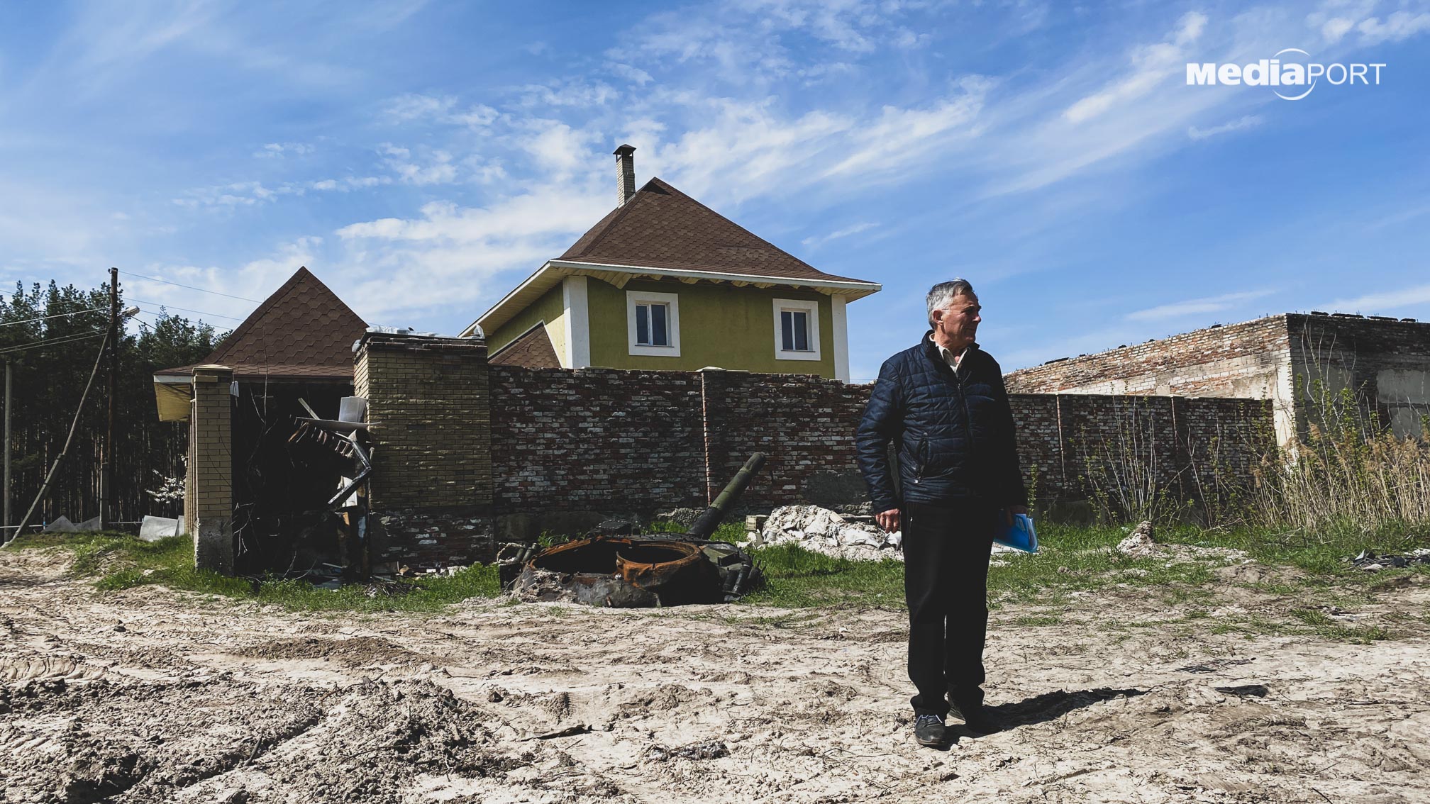 73-річний Леонід Щибря — краєзнавець, пише книжки про історію Ізюмщини. Під час окупації в його будинку оселилися російські солдати