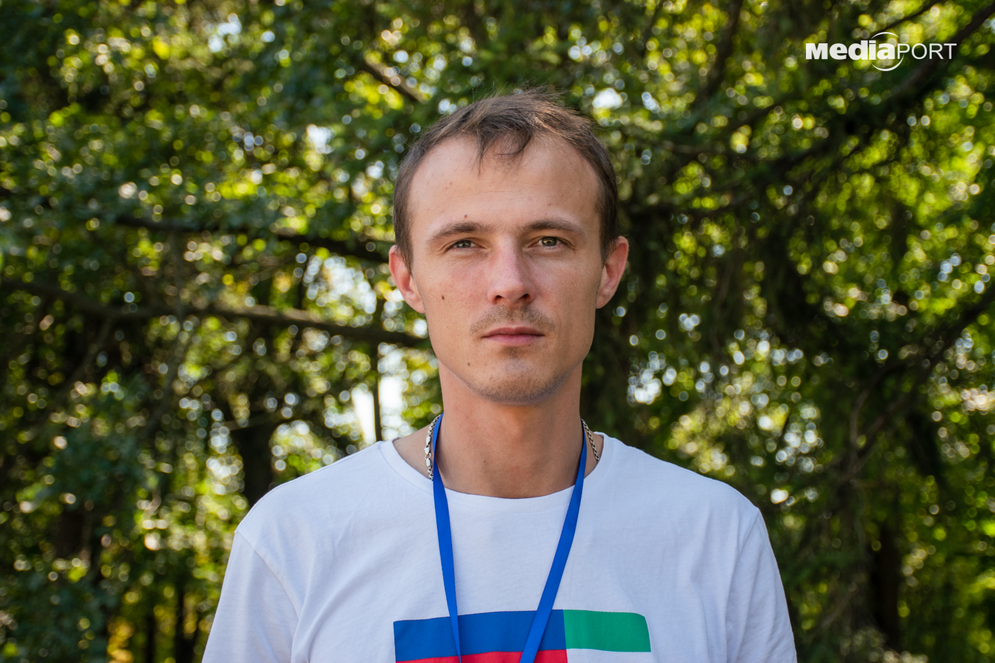 Дмитро Горячковський заснував благодійну організацію «Долоньки миру», яка співпрацює з іншими фондами на підтримку цивільних у Харківській області