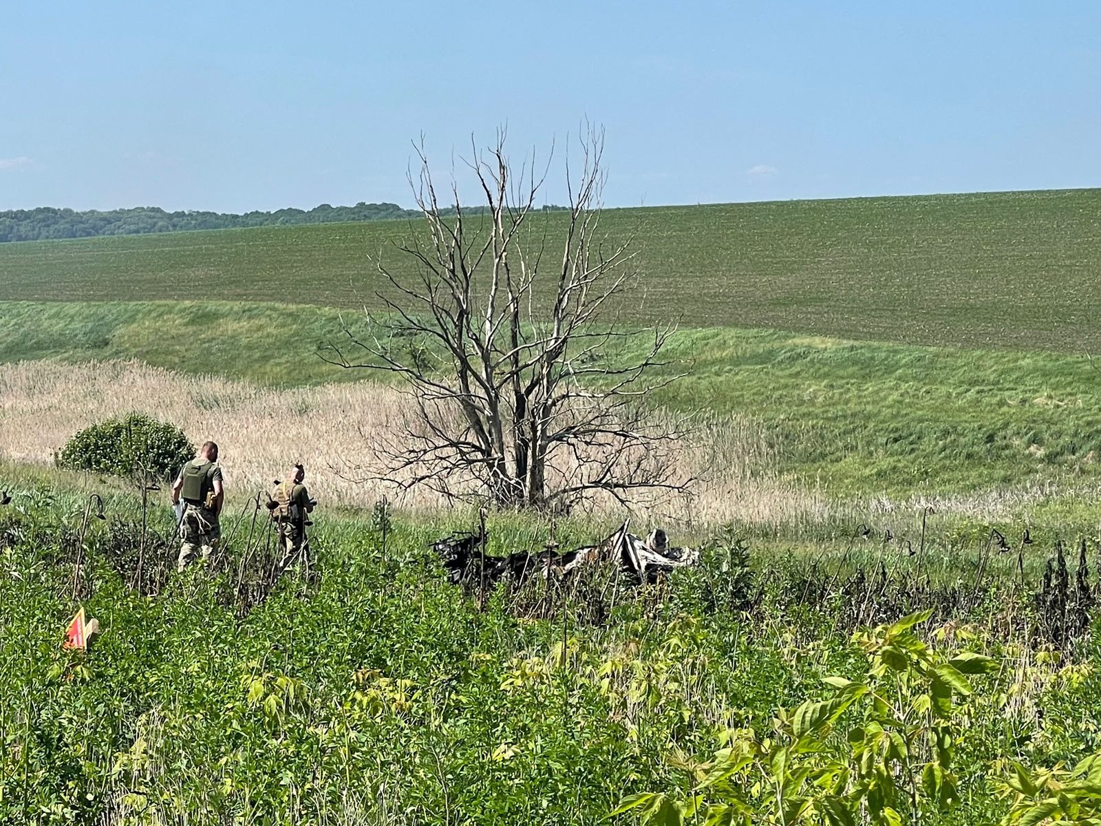 У Золочівській громаді підірвалася машина з трьома дітьми. Фото поліції Харківщини