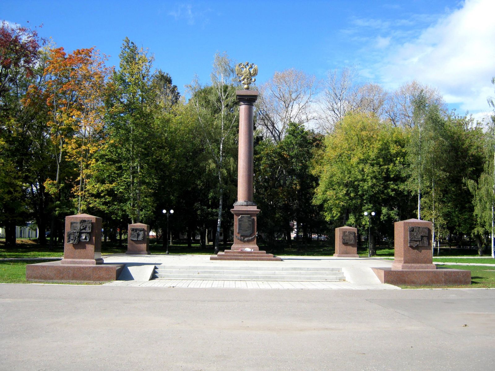 Ржев. Памятная стела «Город воинской славы». Фото: Википедия