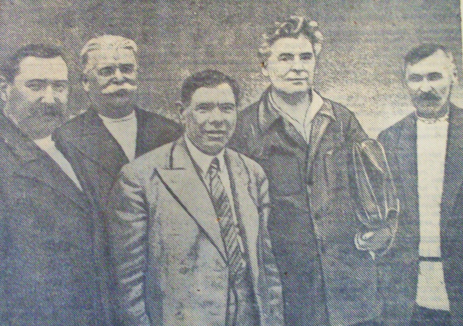 Іван Каляєв у центрі, серед харківських делегатів ХІІІ з’їзду КП(б)У. Травень 1937-го