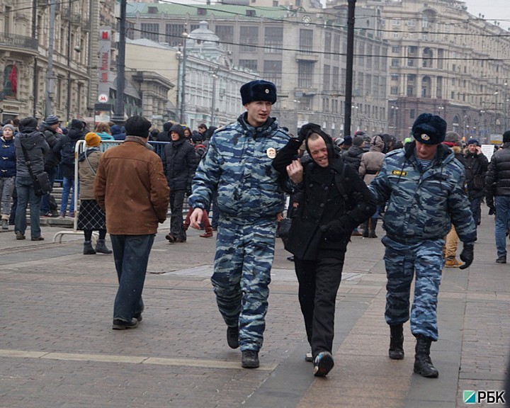 Задержание участников митинга против вторжения российских войск в Крым. Москва, второе марта 2014 года