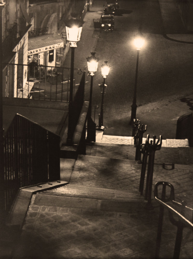 THE DAISY BAR, MONTMARTRE, PARIS, 1930, KERTESZ, ANDRE (1894-1985)