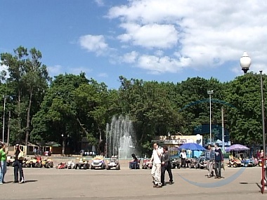 Зображення до:  Завтра в Харькове заложат новый парк развлечений