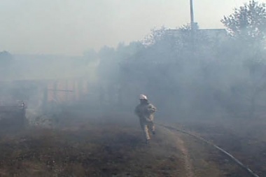 Зображення до:  В Харьковской области едва не сгорело село