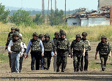 Зображення до:  Михаил Добкин собирается в «горячие точки»