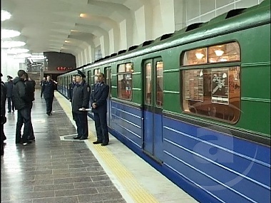 Зображення до:  Первый поезд прибыл на станцию метро «Алексеевская» (фото)