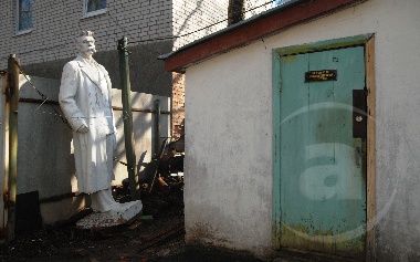 Зображення до:  Памятник Горькому не вернётся?