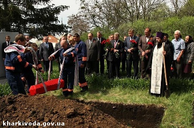 Зображення до:  В Старом Мерчике перезахоронили советских воинов