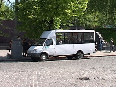 Зображення до:  Выпускники и велосипедисты – помеха движению в центре