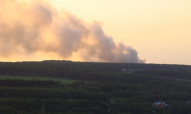 Зображення до:  Пожар на мусорном полигоне