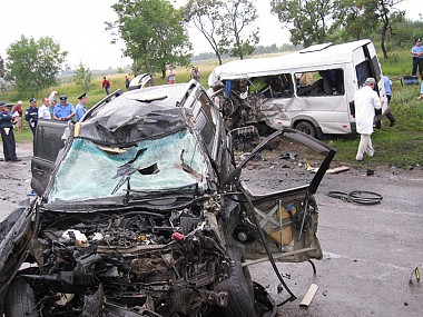 Зображення до:  Авария под Люботином: возбудили уголовное дело