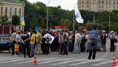 Зображення до:  Остановка троллейбусов. Однодневная акция может перерасти в бессрочную