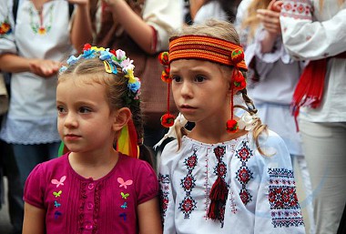 Зображення до:  Велопробег, шествие в вышиванках и «народные гулянья»