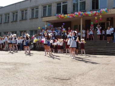 Зображення до:  Из окна школы в Харькове выпал ученик