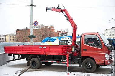 Зображення до:  На площади Конституции устроили «парад» уборочной техники