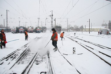 Зображення до:  Слой снега: в Краснограде 24 сантиметра, в Ромнах — 30