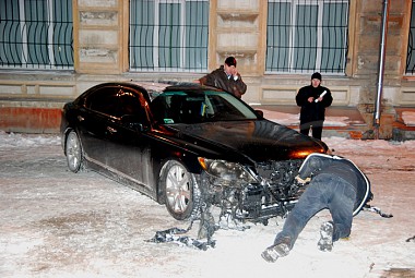 Зображення до:  Возле Аппеляционного суда горел Lexus (исправлено)