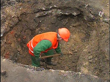 Зображення до:  В дома на проспекте Героев Сталинграда вернули воду