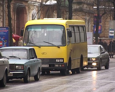 Зображення до:  Увеличен штраф за «помехи» маршруткам