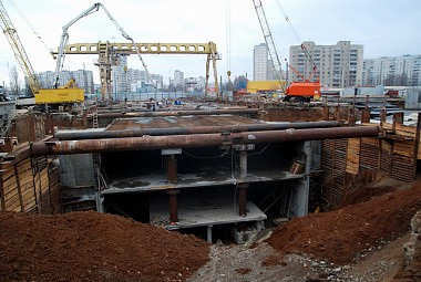 Зображення до:  Станция метро «Победа» подорожала