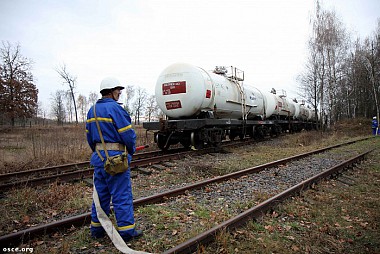 Зображення до:  Вывоз меланжа обещают начать 2 апреля