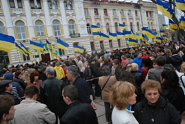 Зображення до:  Суд над Тимошенко (19 апреля). Полная хроника дня