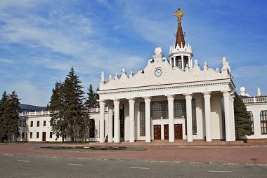 Зображення до:  Харьковский аэропорт – в оцеплении. Ищут взрывчатку  (обновлено)