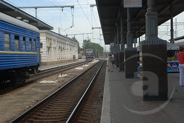 Зображення до:  Верните поезд  Киев — Харьков. «Укрзалізниця» думает