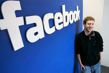 Зображення до:  Facebook опроверг слухи о создании смартфона