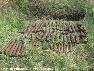 Зображення до:  Чтобы обезвредить 400 боеприпасов спасателям понадобилось два дня