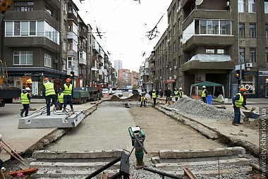 Зображення до:  «Бесшумные» рельсы на улице Маяковского