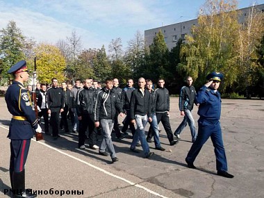 Зображення до:  Последний поезд в армию