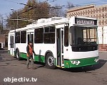 68894