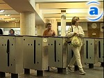 Зображення до:  Харьковчане стали больше сорить в метро