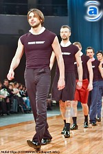 Зображення до:  Фотоновость. Брюки с высокой талией и легкие рубашки в полоску. Что предлагает носить летом мужчинам Константин Пономарев