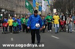 Article Харьковчанин прошел марафон до Варшавы, ударив по мячу 850 тысяч раз