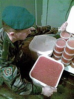 Article Россиянин вез в Харьков под обшивкой вагона поезда 83 кг красной икры