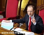 Article Яценюк: коалиция жива. Янукович очень сомневается