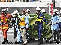 Article В Токио японец зарезал 7 человек по сценарию, опубликованному в Интернете (фото)