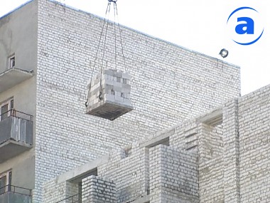 Article На Алексеевке с 4-го этажа строящегося дома упал и разбился насмерть строитель