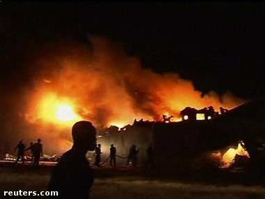 Article В Судане взорвался авиалайнер. На борту более 200 человек (фото)