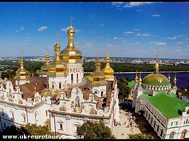 Article В Киеве загорелось одно из зданий Киево-Печерской Лавры