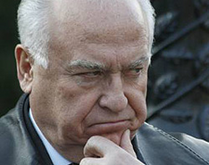 Article «Независимая газета»: Черномырдин уходит. Москва готовит дипломатический ответ Киеву