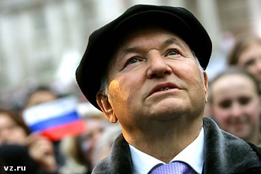 Article Лужков критикует украинскую власть. Причина – изъятые у российского журналиста видеоматериалы