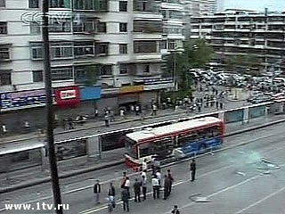 Article Взрывы в автобусах в Китае: двое погибших и четырнадцать раненых