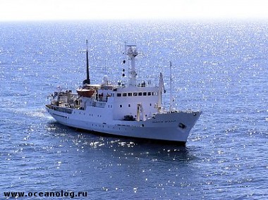 Article В Греции задержано судно с украинским экипажем. На борту 71 нелегал