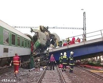 Article В Чехии разбился экспресс: как минимум 10 человек погибли