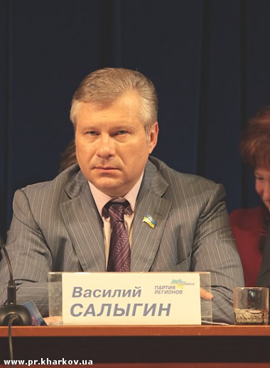 Article Салыгин – регионалам: кого критикуете?