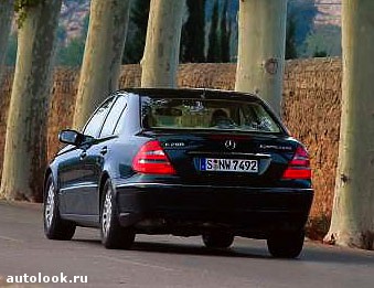 Article В Безлюдовке от кафе угнали «Мерседес»